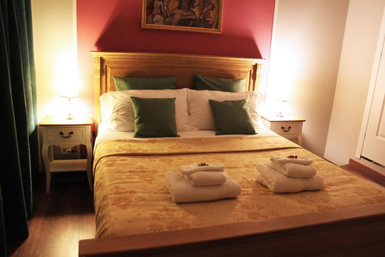 Raphael Rooms Рим Екстер'єр фото